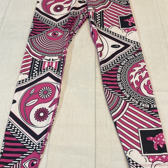 Rare Nike One Legging - Picture 15 of 15